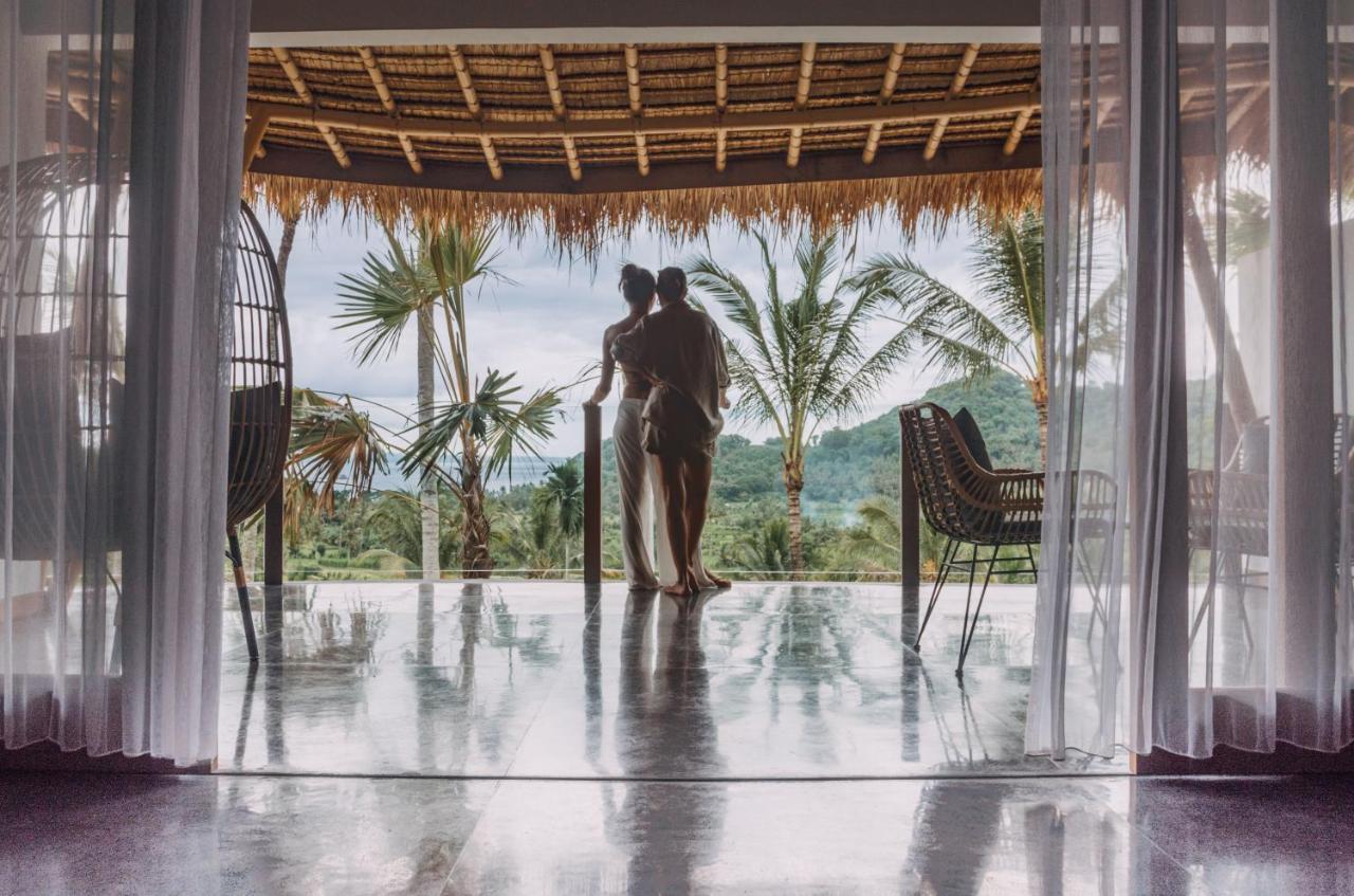 ホテル Neano Escape マンギス エクステリア 写真 The view from the living room of a villa at the resort